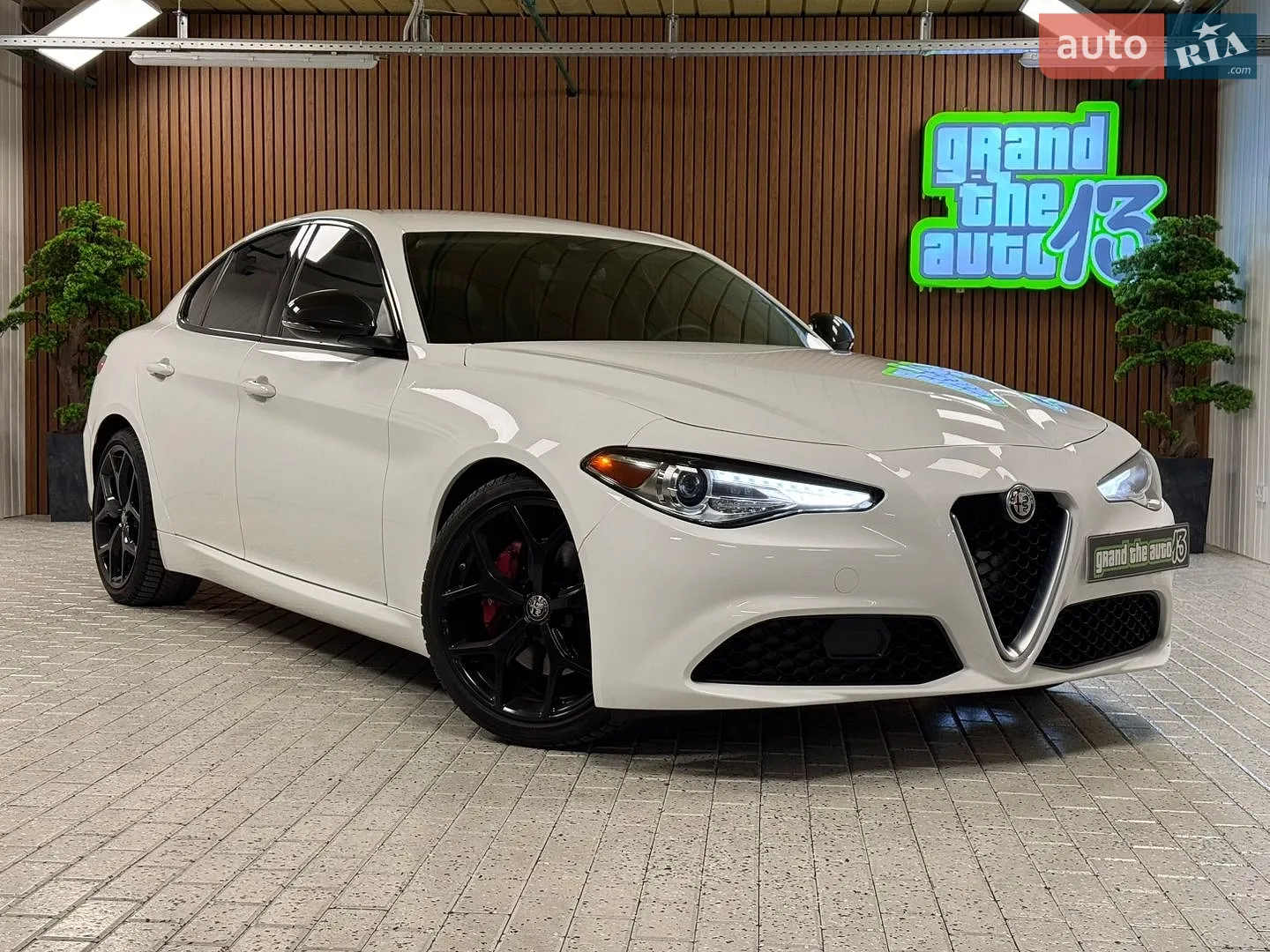 2020 Alfa Romeo Giulia - фото 1