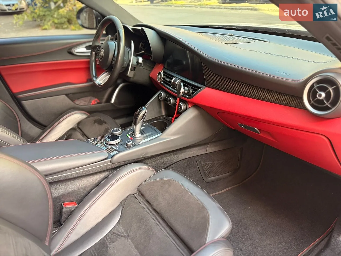 2018 Alfa Romeo Giulia - мініатюра 27