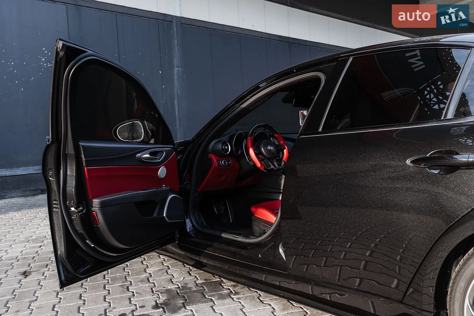 2017 Alfa Romeo Giulia - мініатюра 16