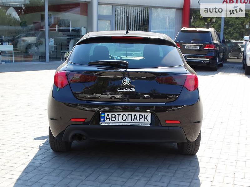 Хетчбек Alfa Romeo Giulietta 2012 в Дніпрі