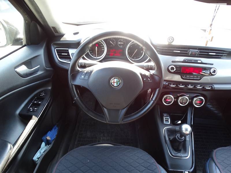 Хетчбек Alfa Romeo Giulietta 2012 в Дніпрі