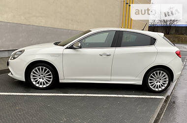 Хетчбек Alfa Romeo Giulietta 2012 в Києві