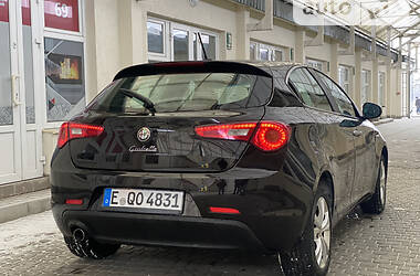 Хэтчбек Alfa Romeo Giulietta 2011 в Стрые