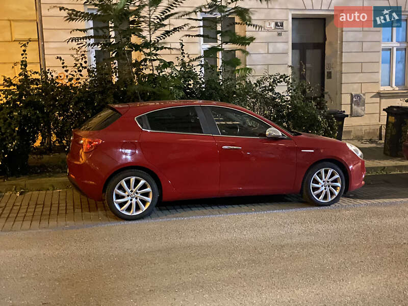 Хэтчбек Alfa Romeo Giulietta 2014 в Виннице