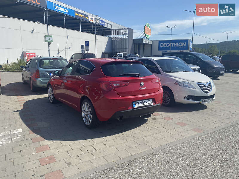 Хэтчбек Alfa Romeo Giulietta 2014 в Виннице