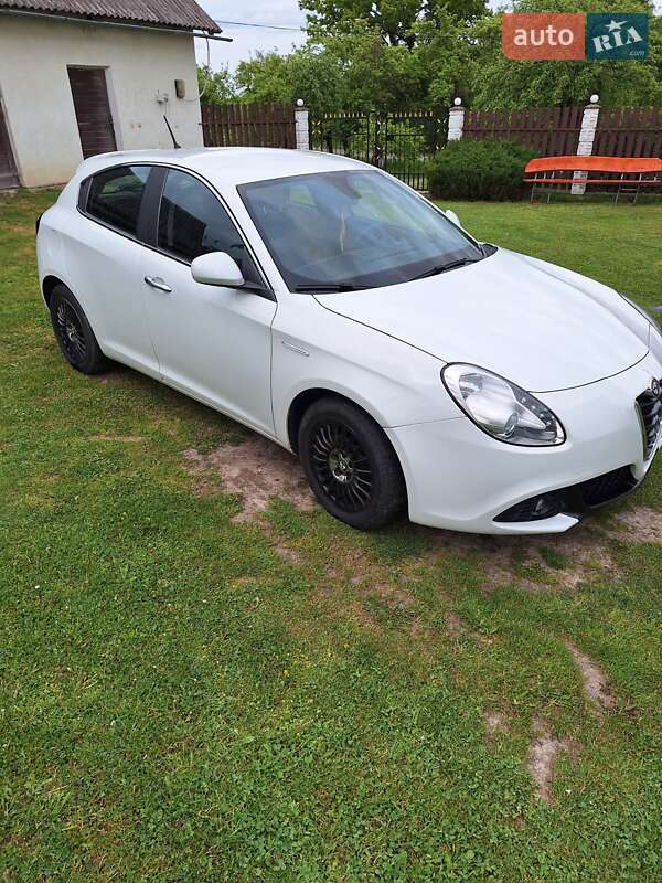 Хэтчбек Alfa Romeo Giulietta 2010 в Дрогобыче
