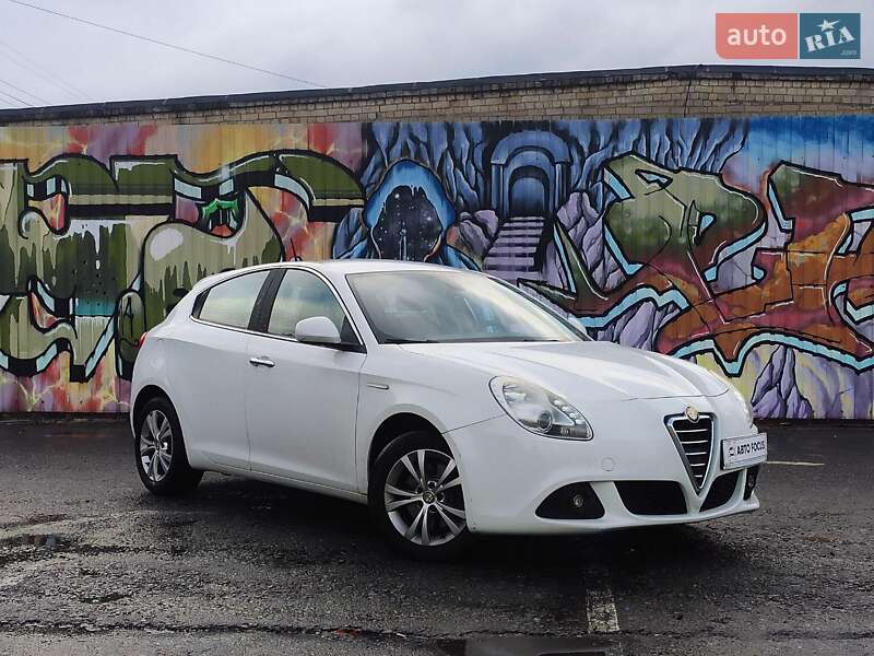 Хетчбек Alfa Romeo Giulietta 2012 в Києві