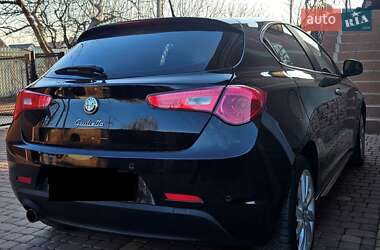 Хэтчбек Alfa Romeo Giulietta 2012 в Ужгороде