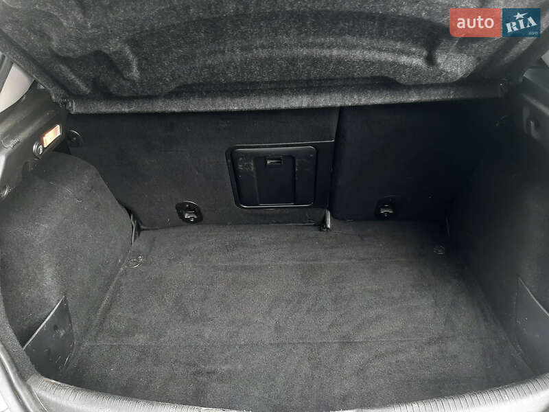 Хетчбек Alfa Romeo Giulietta 2011 в Івано-Франківську фото 14 Хетчбек Alfa Romeo Giulietta 2011 в Івано-Франківську