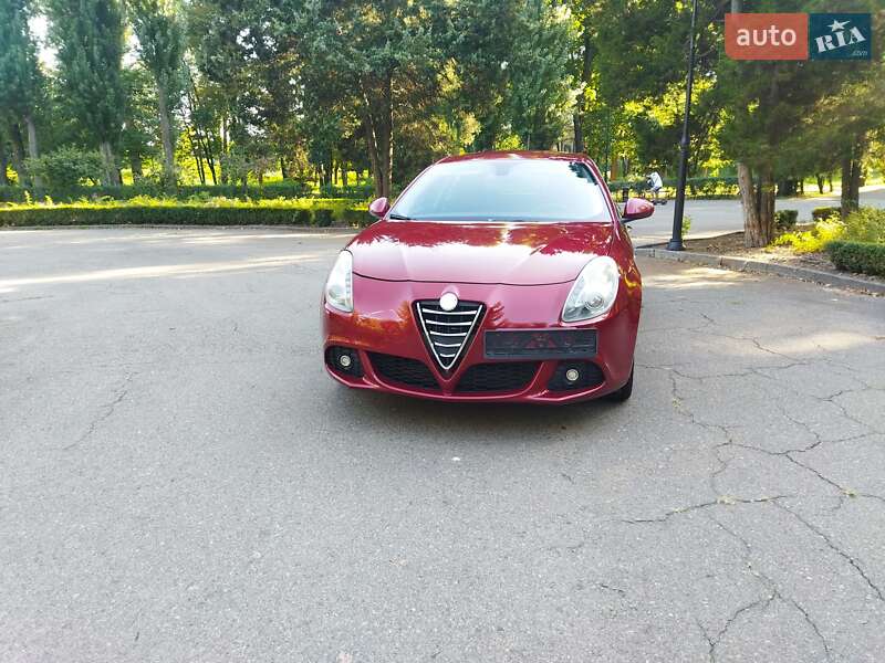 Хэтчбек Alfa Romeo Giulietta 2012 в Киеве