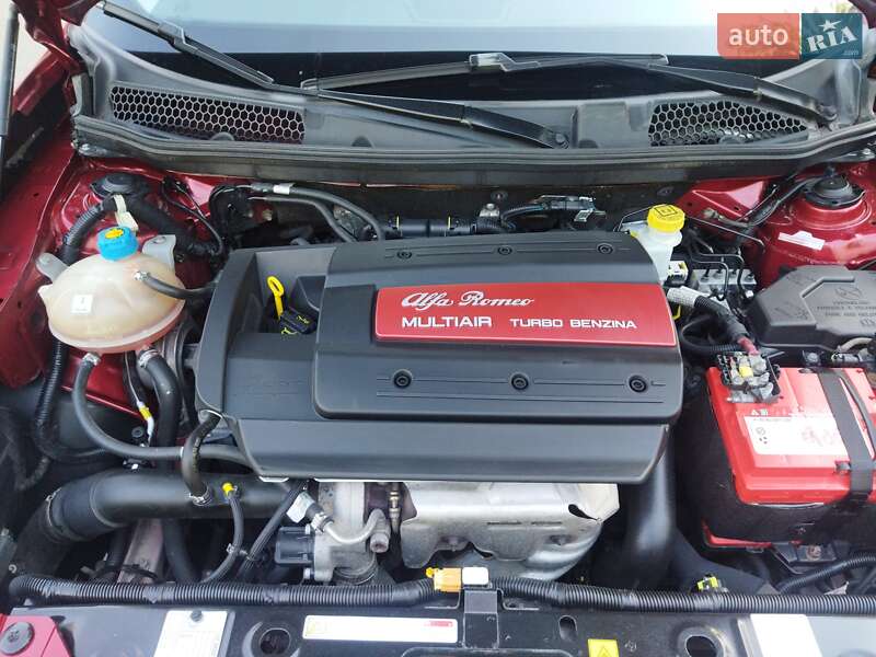 Хэтчбек Alfa Romeo Giulietta 2012 в Киеве