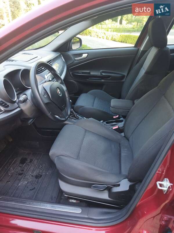 Хэтчбек Alfa Romeo Giulietta 2012 в Киеве