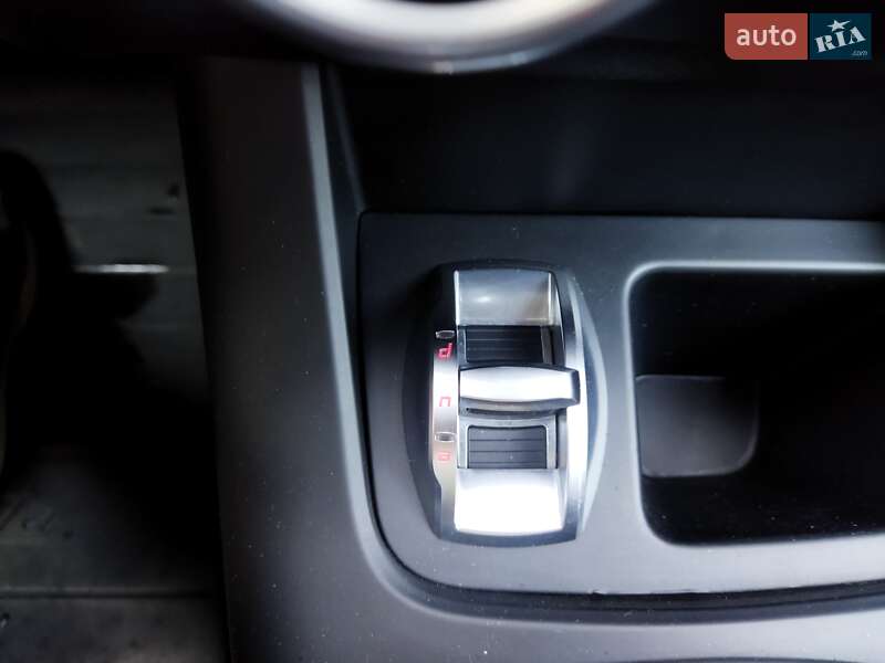 Хэтчбек Alfa Romeo Giulietta 2012 в Киеве