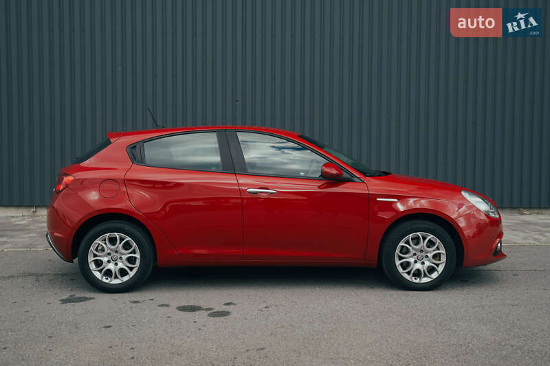 Хэтчбек Alfa Romeo Giulietta 2019 в Харькове фото 10 Хэтчбек Alfa Romeo Giulietta 2019 в Харькове