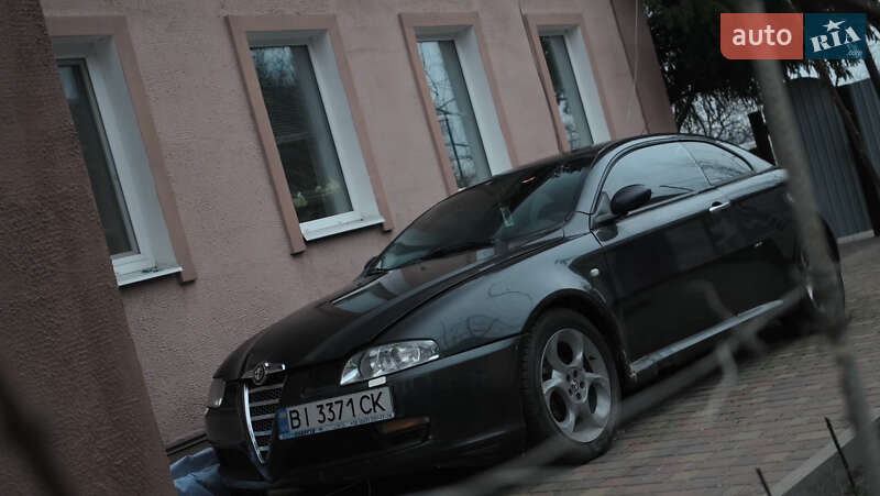 Купе Alfa Romeo GT 2006 в Смілі