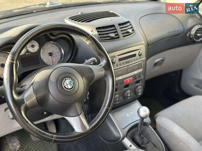 Купе Alfa Romeo GT 2007 в Луцке