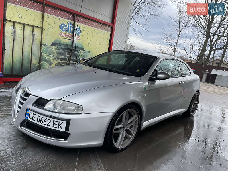 Купе Alfa Romeo GT 2008 в 