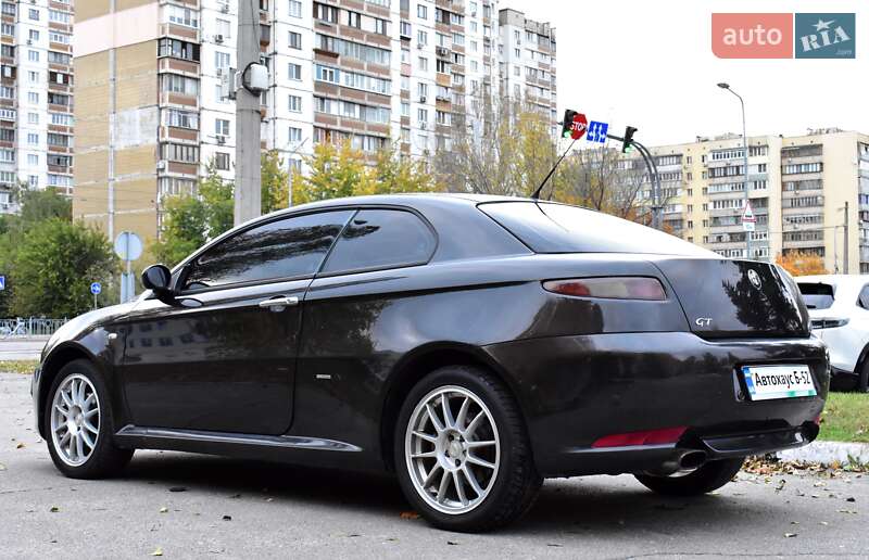 Купе Alfa Romeo GT 2005 в Киеве фото 7 Купе Alfa Romeo GT 2005 в Киеве