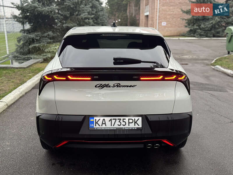 Внедорожник / Кроссовер Alfa Romeo Junior 2025 в Киеве