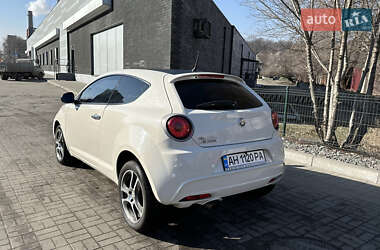 Хэтчбек Alfa Romeo MiTo 2011 в 