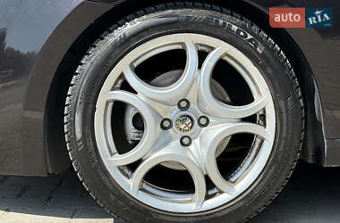 Хэтчбек Alfa Romeo MiTo 2012 в 