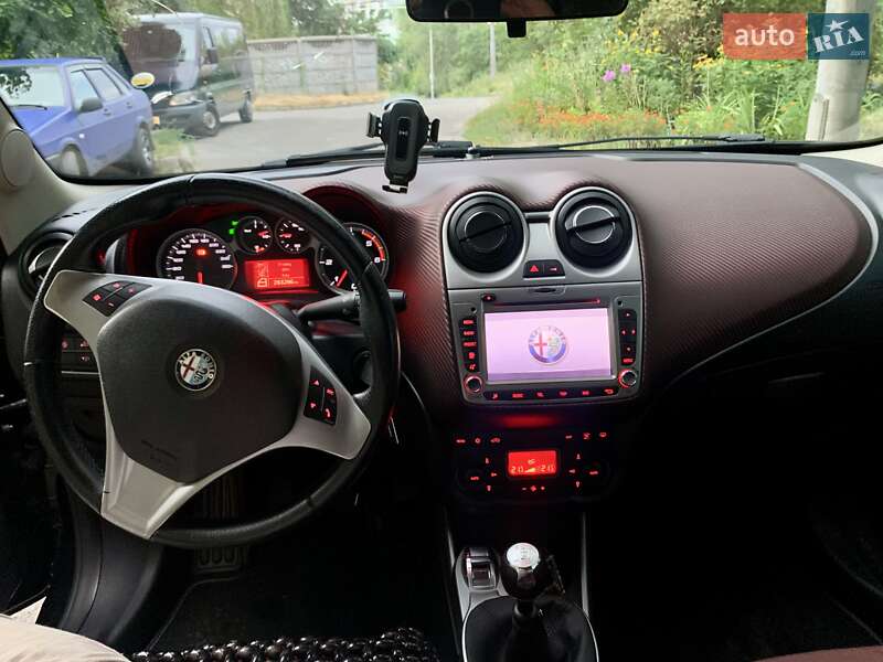 Хетчбек Alfa Romeo MiTo 2011 в Києві фото 8 Хетчбек Alfa Romeo MiTo 2011 в Києві