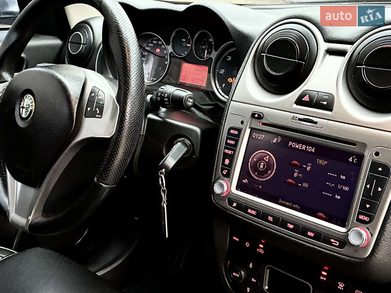 Хэтчбек Alfa Romeo MiTo 2011 в Киеве