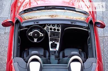 Кабриолет Alfa Romeo Spider 2008 в 