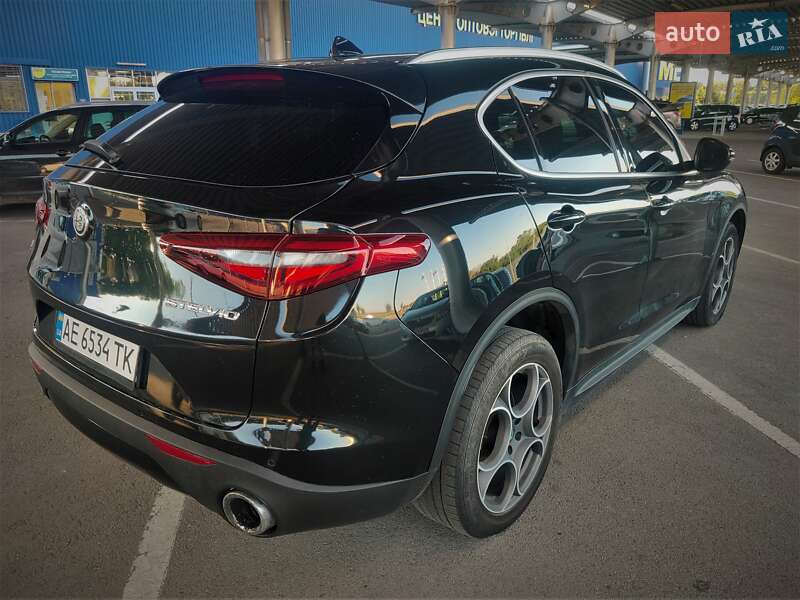 Внедорожник / Кроссовер Alfa Romeo Stelvio 2017 в Днепре