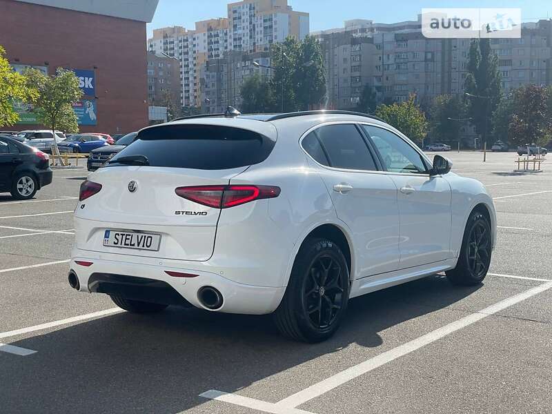 Внедорожник / Кроссовер Alfa Romeo Stelvio 2020 в Киеве