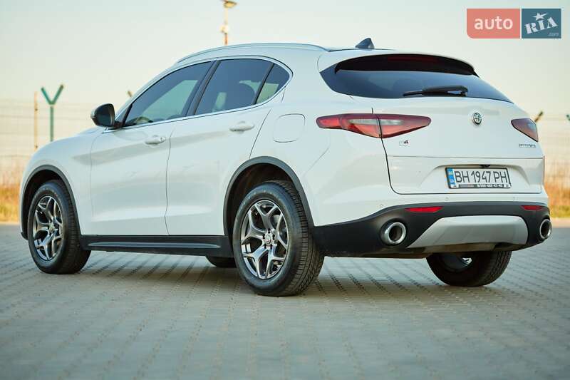 Внедорожник / Кроссовер Alfa Romeo Stelvio 2018 в Одессе