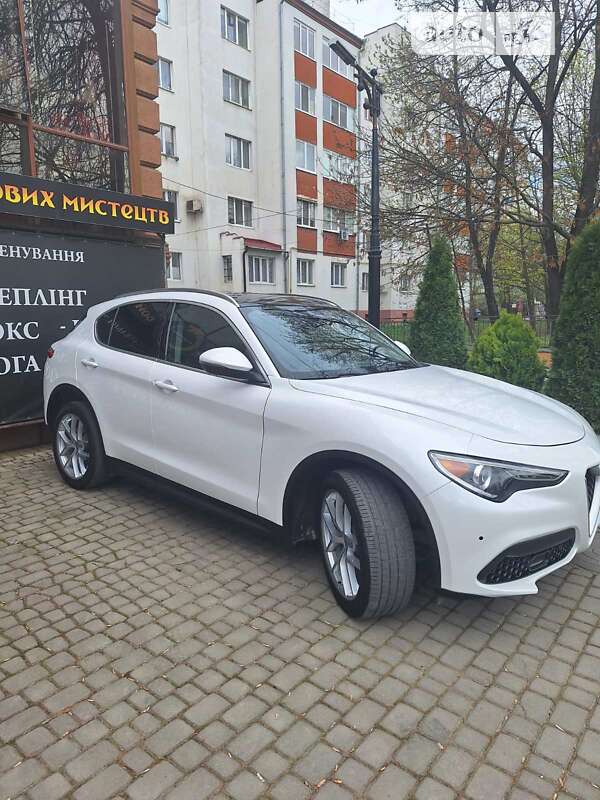 Внедорожник / Кроссовер Alfa Romeo Stelvio 2018 в Черновцах