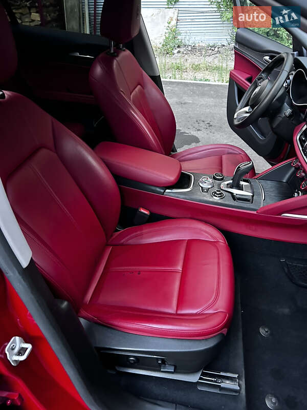 Позашляховик / Кросовер Alfa Romeo Stelvio 2020 в Полтаві фото 16 Позашляховик / Кросовер Alfa Romeo Stelvio 2020 в Полтаві