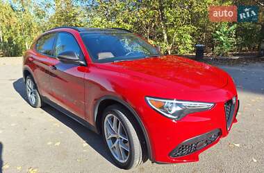 Внедорожник / Кроссовер Alfa Romeo Stelvio 2017 в 