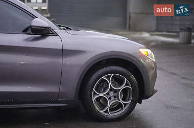 Внедорожник / Кроссовер Alfa Romeo Stelvio 2017 в 