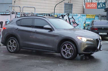 Внедорожник / Кроссовер Alfa Romeo Stelvio 2017 в 