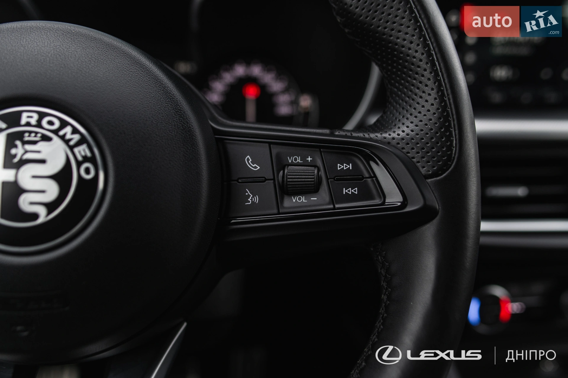 2021 Alfa Romeo Stelvio - мініатюра 26