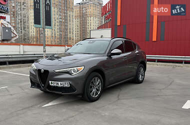 Позашляховик / Кросовер Alfa Romeo Stelvio 2021 в 