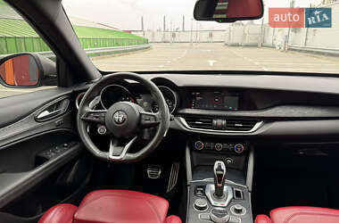 Позашляховик / Кросовер Alfa Romeo Stelvio 2021 в 