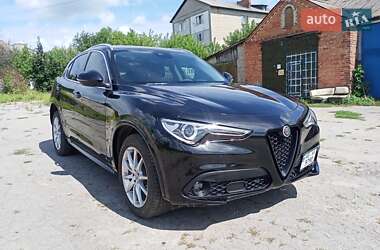 Внедорожник / Кроссовер Alfa Romeo Stelvio 2017 в 