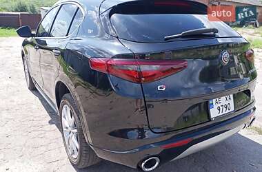 Внедорожник / Кроссовер Alfa Romeo Stelvio 2017 в 