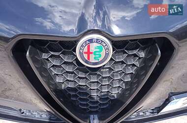 Внедорожник / Кроссовер Alfa Romeo Stelvio 2017 в 