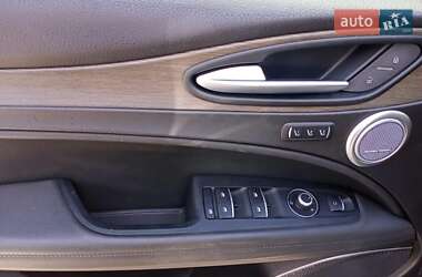 Внедорожник / Кроссовер Alfa Romeo Stelvio 2017 в 