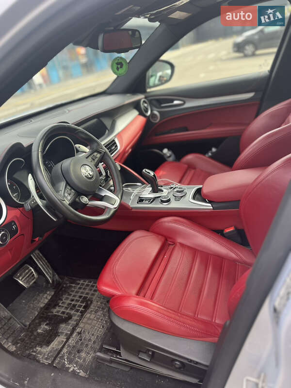 Позашляховик / Кросовер Alfa Romeo Stelvio 2020 в Києві