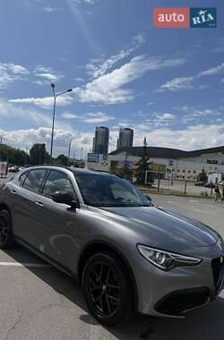 Позашляховик / Кросовер Alfa Romeo Stelvio 2020 в 