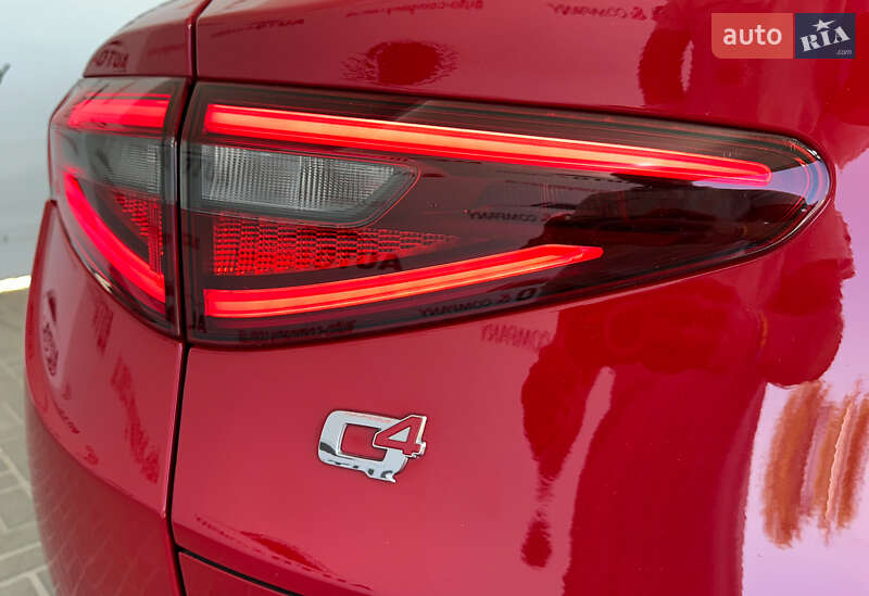 Позашляховик / Кросовер Alfa Romeo Stelvio 2017 в Львові