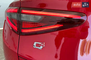 Позашляховик / Кросовер Alfa Romeo Stelvio 2017 в 