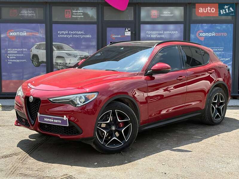 Внедорожник / Кроссовер Alfa Romeo Stelvio 2017 в 