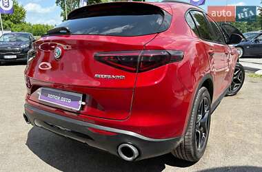 Внедорожник / Кроссовер Alfa Romeo Stelvio 2017 в 