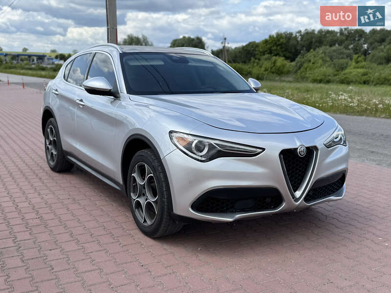 Внедорожник / Кроссовер Alfa Romeo Stelvio 2018 в 